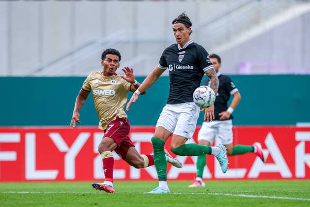 2026.08.21, xkwix, Fußball, DFB-Pokal, Preußen Münster - Karlsruher SC, LVM-Preußenstadion, 1.Runde, Saison 2026 2027: Kevin Wiethaup (Karlsruher SC 7) im Zweikampf gegen Antonio Tikvic (Preussen Muenster 4) DFB regulations prohibit any use of photographs as image sequences and or quasi-video. Photo: xKamilxWilkowskixPressefotoKochx Nordrhein-Westfalen Deutschland *** August 21, 2026, xkwix, Soccer, DFB Cup, Preußen Münster vs. Karlsruher SC, LVM Preußenstadion, 1st Round, 2026–2027 Season: Kevin Wiethaup of Karlsruher SC (7) in a tackle against Antonio Tikvic of Preußen Münster (4). DFB regulations prohibit any use of photographs as image sequences and or quasi-video. Photo: xKamilxWilkowskixPressefotoKochx, North Rhine-Westphalia, Germany