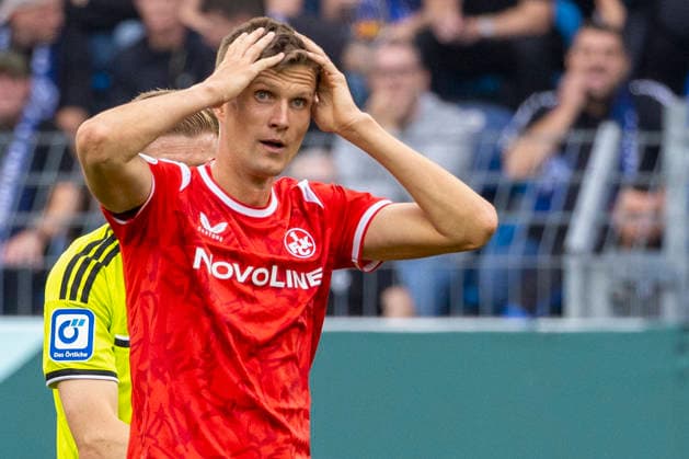 Im Bild: Fabian Kunze (1. FC Kaiserslautern, 6), Verwunderung 21.08.2026, SV Waldhof Mannheim 07 - 1. FC Kaiserslautern, DFB-Pokal, 1. Runde, Deutschland, Mannheim, Carl-Benz-Stadion, DFL REGULATIONS PROHIBIT ANY USE OF PHOTOGRAPHS AS IMAGE SEQUENCES AND OR QUASI-VIDEO. *** Pictured: Fabian Kunze, 1 FC Kaiserslautern, 6, astonishment, August 21, 2026, SV Waldhof Mannheim 07 vs. 1 FC Kaiserslautern, DFB Cup, 1st Round, Germany, Mannheim, Carl Benz Stadium, DFL regulations prohibit any use of photographs as image sequences and or quasi-video Copyright: HMBxMedia xJulienxBecker