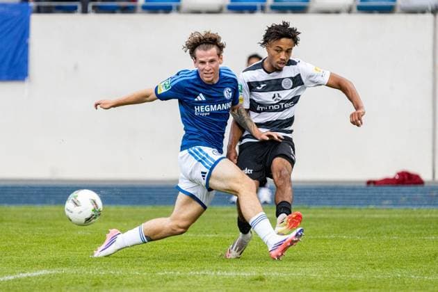 Football, RL West, SG Wattenscheid 09 v FC Schalke 04 II