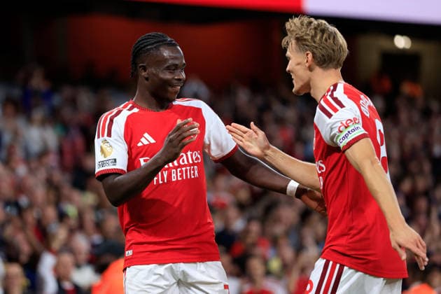 Arsenal FC v Coventry City - Premier League 2026 27 Bukayo Saka and Martin Odegaard of Arsenal celebrate 2nd goal during the Premier League 2026 27 match between Arsenal FC and Coventry City at Emirates Stadium on August 21, 2026 in London, England. WARNING! This Photograph May Only Be Used For Newspaper And Or Magazine Editorial Purposes. May Not Be Used For Publications Involving 1 player, 1 Club Or 1 Competition Without Written Authorisation From Football DataCo Ltd. For Any Queries, Please Contact Football DataCo Ltd on +44 (0) 207 864 9121 London Emirates Stadium England United Kingdom Copyright: xAllstarxPicturexLibraryxLtdx