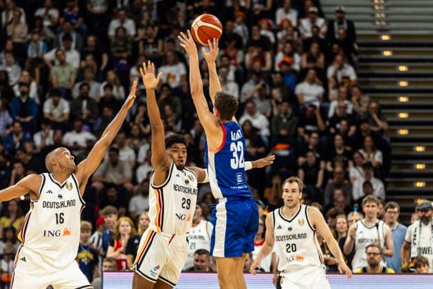 21.08.2026, GER, Turkish Airlines Supercup 2026, Hamburg, Deutschland-Tschechien Richard Balint (Tschechien, 32), Kostja Mushidi (Deutschland, 29) Hamburg Barclays Arena Hamburg Deutschland *** August 21, 2026, GER, 2026 Turkish Airlines Super Cup, Hamburg, Germany, Czech Republic, Richard Balint (Czech Republic), 32, Kostja Mushidi (Germany), 29, Hamburg, Barclays Arena, Hamburg, Germany