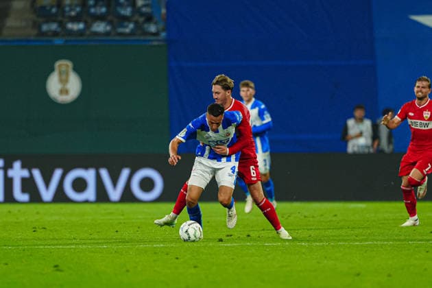 Kenan Fatkic (FC Hansa Rostock, 04), Angelo Stiller (VfB Stuttgart, 06) GER, FC Hansa Rostock vs. VfB Stuttgart, Fußball, DFB-Pokal, 1. Runde, Saison 2026 2027, 21.08.2026 GER, FC Hansa Rostock vs. VfB Stuttgart, Fußball, DFB-Pokal, 1. Runde, Saison 2026 2027, 21.08.2026 Rostock *** Kenan Fatkic, FC Hansa Rostock, 04; Angelo Stiller, VfB Stuttgart, 06 GER; FC Hansa Rostock vs. VfB Stuttgart, Soccer, DFB Cup, 1st Round, 2026–2027 Season, August 21, 2026 GER, FC Hansa Rostock vs. VfB Stuttgart, Soccer, DFB Cup, 1st Round, 2026–2027 Season, August 21, 2026 Rostock Copyright: xEibner-Pressefoto MarcelxvonxFehrnx EP_MFN