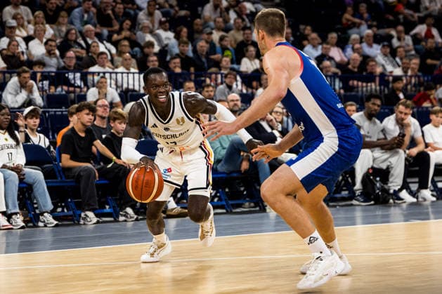 HAMBURG, GERMANY - AUGUST 21: Dennis Schroeder (Schröder, Schroder, Germany, 17) controls the ball against Martin Peterka (Czechia, 15) during a Turkish Airlines Basketball Supercup match between Germany vs. Czechia at Barclays Arena on August 21, 2026 in Hamburg, Germany. Hamburg Germany Copyright: xSteffiexWunderlx