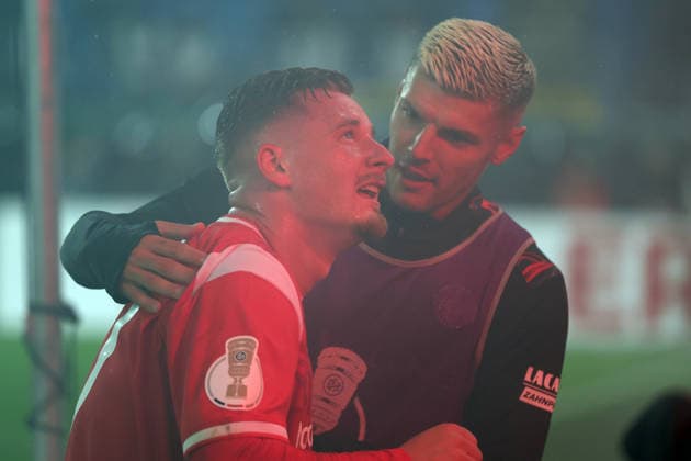 21.08.2026, xrekx, Fussball DFB Pokal 1.Runde, SV Waldhof Mannheim - 1.FC Kaiserslautern v.l. Marlon Ritter (1.FC Kaiserslautern) Erik Wekesser (1.FC Kaiserslautern) Mannschaft, Spieler, jubeln nach Spielende, Team, Player, celebrate at the end of the match (DFL DFB REGULATIONS PROHIBIT ANY USE OF PHOTOGRAPHS as IMAGE SEQUENCES and or QUASI-VIDEO) Mannheim *** August 21, 2026, xrekx, Soccer DFB Cup 1st Round, SV Waldhof Mannheim 1 FC Kaiserslautern v l Marlon Ritter 1 FC Kaiserslautern Erik Wekesser 1 FC Kaiserslautern team, players, celebrating after the game, team, players, celebrating at the end of the match. DFL and DFB regulations prohibit any use of photographs as image sequences and or quasi-video. Mannheim
