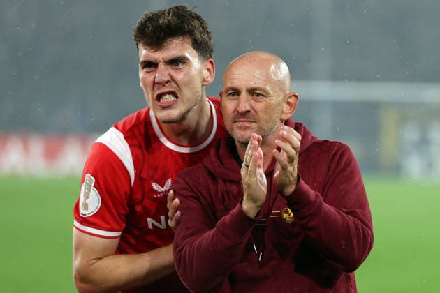 21.08.2026, xrekx, Fussball DFB Pokal 1.Runde, SV Waldhof Mannheim - 1.FC Kaiserslautern v.l. Jacob Rasmussen (1.FC Kaiserslautern) Torsten Lieberknecht Trainer (1.FC Kaiserslautern) Mannschaft, Spieler, jubeln nach Spielende, Team, Player, celebrate at the end of the match (DFL DFB REGULATIONS PROHIBIT ANY USE OF PHOTOGRAPHS as IMAGE SEQUENCES and or QUASI-VIDEO) Mannheim *** August 21, 2026, xrekx, Soccer DFB Cup First Round, SV Waldhof Mannheim 1 FC Kaiserslautern v l Jacob Rasmussen 1 FC Kaiserslautern Torsten Lieberknecht Coach 1 FC Kaiserslautern Team, players, celebrating after the match, team, players, celebrating at the end of the match. DFL and DFB regulations prohibit any use of photographs as image sequences and or quasi-video. Mannheim