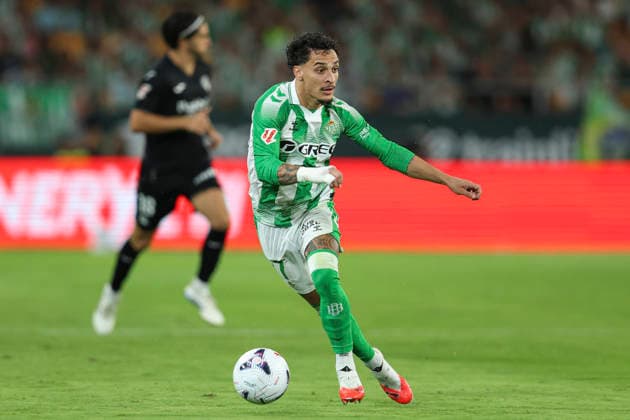 ESP: Real Betis - Real Sociedad. La Liga EA Sports. Matchday 2. Antony Dos Santos of Real Betis during the La Liga EA Sports match between Real Betis and Real Sociedad played at La Cartuja Stadium on Aug 21, 2026 in Sevilla, Spain. kpng Copyright: xAntonioxPozox xPRESSINPHOTOx AP_2627_BET_RSO_037