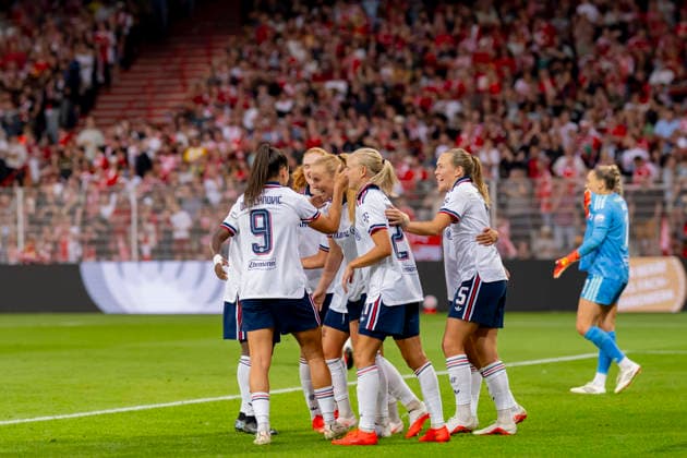 Germany, Berlin, Stadion an der Alten Foersterei, 21.08.2026, 1. Frauen Fußball Bundesliga, 1. FC Union Berlin vs. FC Bayern Muenchen, Spielerinnen Bayern muenchen feiern das Tor von Glodis Perla Viggosdottir (FC Bayern Muenchen), Photo by Eibner Pressefoto Tino Henschel 1. Frauen Fußball Bundesliga, 1. FC Union Berlin vs. FC Bayern Muenchen Berlin *** Germany, Berlin, Stadion an der Alten Foersterei, August 21, 2026, Women s Bundesliga, 1. FC Union Berlin vs. FC Bayern Munich, FC Bayern Munich players celebrate the goal scored by Glodis Perla Viggosdottir, Photo by Eibner Pressefoto Tino Henschel, Women s Bundesliga, 1. FC Union Berlin vs. FC Bayern Munich, Berlin Copyright: xEibnerxPressefotox