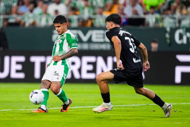 August 21, 2026, Sevilla, Sevilla, Spain: Cucho Hernandez of Real Betis Balompie in action during the Spanish league, LaLiga EA Sports, football match played between Real Betis and Real Sociedad at La Cartuja stadium on August 21, 2026, in Sevilla, Spain. Sevilla Spain - ZUMAa181 20260821_zaa_a181_208 Copyright: xJoaquinxCorcherox