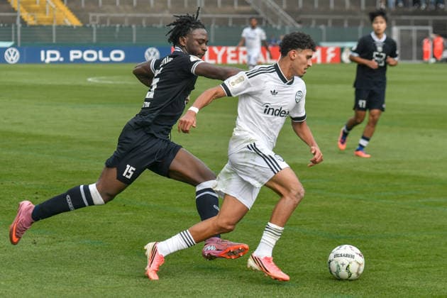 v. li. im Zweikampf Farid Omorou (St. Tönis 15) Ayoube Amaimouni-Echghouyab (Eintracht Frankfurt 29) 21.08.2026 ¢ Fussball ¢ SC St. Tönis vs Eintracht Frankfurt, Grotenburg-Stadion, Krefeld, DFB DFL REGULATIONS PROHIBIT ANY USE OF PHOTOGRAPHS AS IMAGE SEQUENCES AND OR QUASI-VIDEO NRW Germany *** From left to right in a one-on-one duel: Farid Omorou (St. Tönis) 15, Ayoube Amaimouni Echghouyab (Eintracht Frankfurt) 29, 21, 08, 2026 ¢ Soccer ¢ SC St. Tönis vs. Eintracht Frankfurt, Grotenburg Stadium, Krefeld, DFB DFL regulations prohibit any use of photographs as image sequences and or quasi-video NRW Germany Copyright: xpepphotox xSaschaxWeizx pep00321, pep_20260821_hm