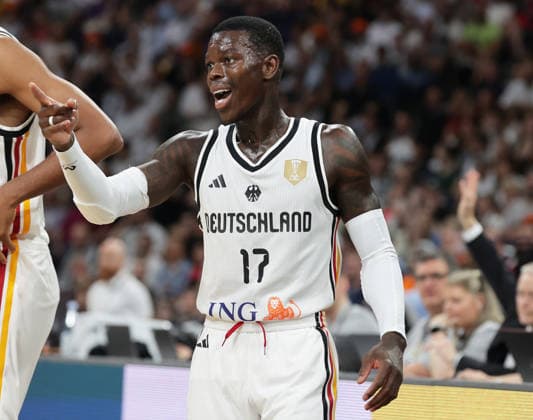 Dennis Schroeder (GER) Basketball, Herren, Supercup, DBB,TurkishAirlines SUPERCUP, Barclays Arena, Deutschland gegen Czechia 115-82 *** Dennis Schroeder GER Basketball, Men s, Super Cup, DBB, Turkish Airlines Super Cup, Barclays Arena, Germany vs. Czechia 115–82