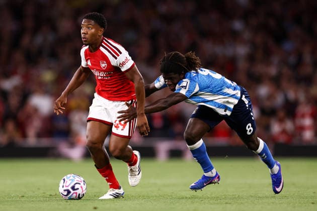 Arsenal v Coventry City 21 August 2026, London - Premier League Football - Arsenal v Coventry City - Myles Lewis-Skelly of Arsenal and Caleb Yirenkyi of Coventry City - Photo: Jacques Feeney Offside. London UK *** Arsenal gegen Coventry City, 21. August 2026, London, Premier League, Fußball: Arsenal gegen Coventry City – Myles Lewis Skelly von Arsenal und Caleb Yirenkyi von Coventry City. Foto: Jacques Feeney, Offside, London, Großbritannien  Copyright: xJacquesxFeeneyx xOffsidexOffside