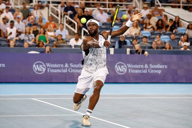 CINCINNATI, OH - AUGUST 21: Frances Tiafoe of the United States hits a backhand during the quarterfinal round of the Cincinnati Open at the Lindner Family Tennis Center on August 21, 2026 in Mason, Ohio. (Photo by Ian Johnson Icon Sportswire) TENNIS: AUG 21 Cincinnati Open EDITORIAL USE ONLY Icon2608121021