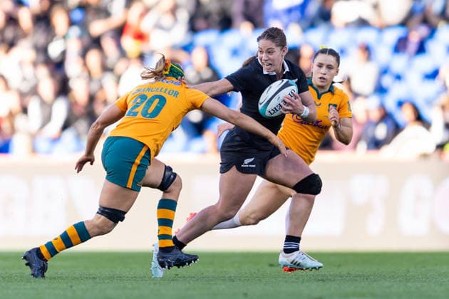 RUGBY WALLAROOS BLACK FERNS, New Zealand s Amy Du Plessis fends off Australia s Emily Chancellor during the Second Women s Test Match between the Australian Wallaroos and the New Zealand Black Ferns at Go Media Stadium in Auckland, Saturday, August 22, 2026. ( NO ARCHIVING, EDITORIAL USE ONLY, AUSTRALIA USE ONLY AUCKLAND NEW ZEALAND  Copyright: xJoshuaxDeveniex 20260822118191977067