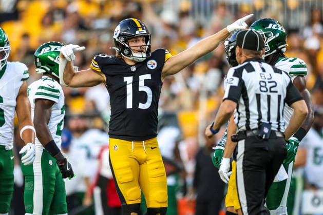 August 21, 2026, Pittsburgh, Pennsylvania, USA: Pittsburgh Steelers wide receiver BEN SKOWRONEK (15) celebrates a first down reception during the NFL, American Football Herren, USA preseason football game between the Pittsburgh Steelers and the New York Jets in Pittsburgh, Pennsylvania. Pittsburgh USA - ZUMAg257 20260821_zsp_g257_022 Copyright: xBrentxGudenschwagerx