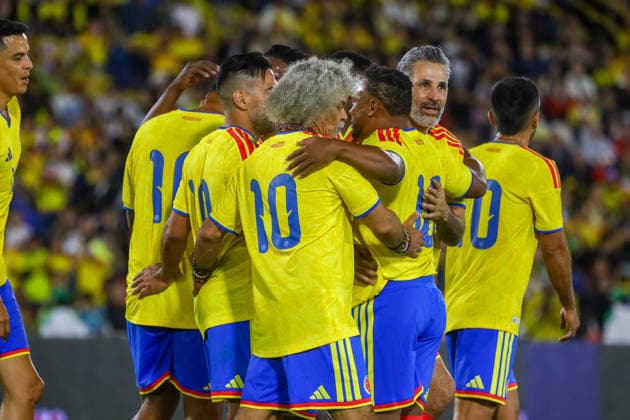 August 21, 2026, Bogota, Bogota D.C, Colombia: Former Colombian football players take part during a football match to raise funds for the victims of an 7.4 earthquake, at El Campin stadium in Bogota on August 21, 2026. Bogota Colombia - ZUMAvp1_ 0864602682st Copyright: xPaulaxCasallasx