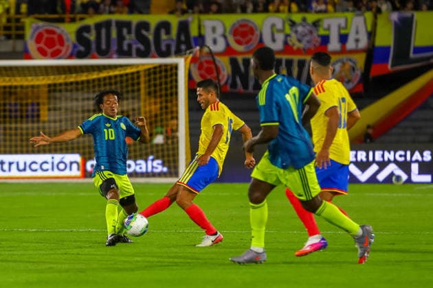 August 21, 2026, Bogota, Bogota D.C, Colombia: Former Colombian football players take part during a football match to raise funds for the victims of an 7.4 earthquake, at El Campin stadium in Bogota on August 21, 2026. Bogota Colombia - ZUMAvp1_ 0864602701st Copyright: xPaulaxCasallasx