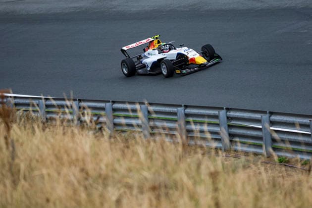 AUTO - F1 ACADEMY 2026 - ZANDVOORT 18 FERREIRA Rafaela (bra), Campos racing supported by Racing Bulls, Tatuus F4-T421, action during the 4th round of the 2026 F1 Academy from August 21 to 23, 2026 on the Zandvoort Circuit, in Zandvoort, Netherlands - ZandvoortNetherlands  Copyright: xXavixBonillax