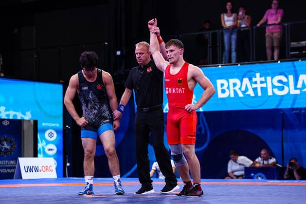 U20 World Championships 79kg FS - Felix Schmitt (GER) df. Khamza Abdullaev (KGZ) *** U20 World Championships, 79 kg Freestyle: Felix Schmitt (GER) defeated Khamza Abdullaev (KGZ) Copyright: xJakexKirkmanx