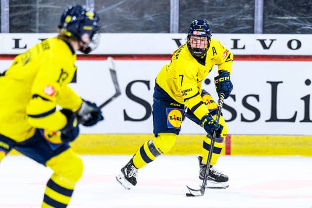 260822 Mira Jungaker of Sweden during the Women™s Euro Hockey Tour game between Finland and Sweden on August 22, 2026 in Kloten. Photo: Mathilda Schuler BILDBYRAN kod MA MA1022 ishockey Ice hockey, Eishockey women™s euro hockey tour finland sverige sweden dam bbeng sverige sweden finland *** August 22, 2026: Mira Jungaker of Sweden during the Women’s Euro Hockey Tour game between Finland and Sweden on August 22, 2026 in Kloten. Photo by Mathilda Schuler, BILDBYRAN, code MA MA1022, ice hockey, women’s Euro Hockey Tour, Finland, Sweden, women’s, BBENG, Sweden, Finland  Copyright: MATHILDAxSCHULER BB260822MA050