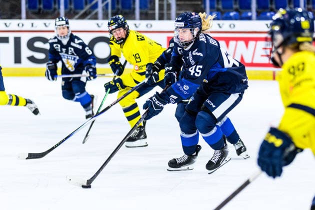 260822 Nella Berg of Finland during the Women™s Euro Hockey Tour game between Finland and Sweden on August 22, 2026 in Kloten. Photo: Mathilda Schuler BILDBYRAN kod MA MA1022 ishockey Ice hockey, Eishockey women™s euro hockey tour finland sverige sweden dam bbeng sverige sweden finland *** August 22, 2026: Nella Berg of Finland during the Women’s Euro Hockey Tour game between Finland and Sweden on August 22, 2026 in Kloten. Photo by Mathilda Schuler. BILDBYRAN code MA MA1022 ice hockey women s euro hockey tour finland sweden women s bbeng sweden finland  Copyright: MATHILDAxSCHULER BB260822MA051