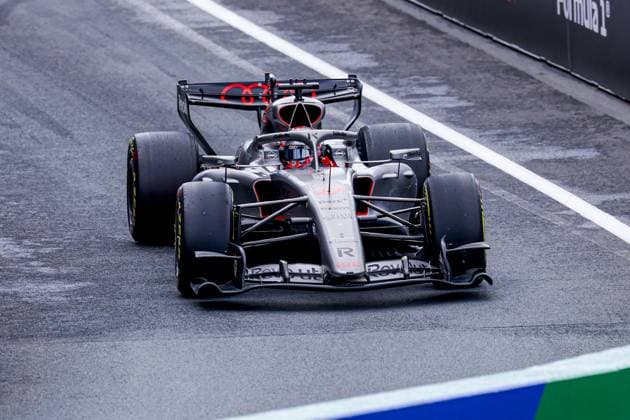 ZANDVOORT - Nico Hülkenberg from Germany, driver for Audi Revolut F1 Team, drives to the grid for the sprint race of the Formula 1 Heineken Dutch Grand Prix at Circuit Zandvoort on August 22, 2026, in Zandvoort, the Netherlands. MARCEL TER BALS ANP xVIxANPxSportx xMarcelxterxBalsxIVx 565992178 originalFilename: 565992178.jpg