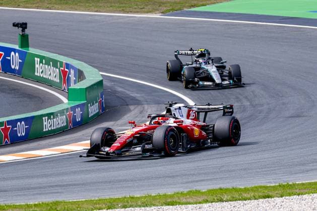 ZANDVOORT - Charles Leclerc from Monaco and driver for Scuderia Ferrari HP, Andrea Kimi Antonelli from Italy and driver for Mercedes-AMG PETRONAS F1 Team during the sprint race of the Formula 1 Heineken Dutch Grand Prix at Circuit Zandvoort on 22 August 2026 in Zandvoort, the Netherlands. MARCEL TER BALS ANP xVIxANPxSportx xMarcelxterxBalsxIVx 565993893 originalFilename: 565993893.jpg