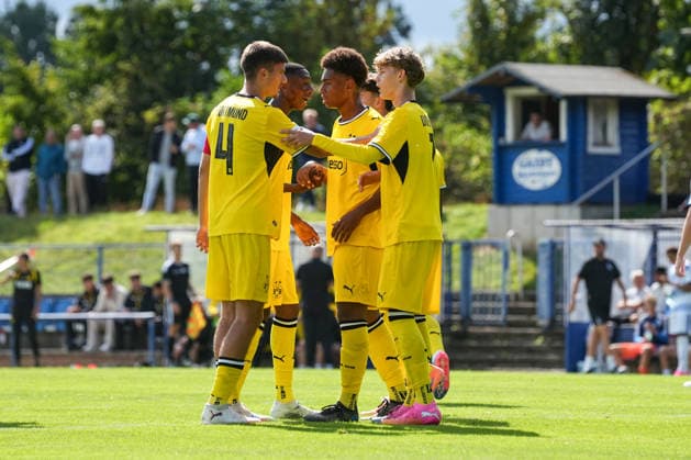 Samstag, 22.08.2026 Saison 2026 2027 3. Spieltag U17, U 17 DFB Nachwuchsliga Vorrunde Gruppe G im BSA Westender Straße, Duisburg, Germany. MSV Duisburg U17 - BV Borussia Dortmund U17. Torjubel nach dem 2:1 durch Janis Tunkel (BVB). *** Saturday, August 22, 2026; 2026–2027 Season; Matchday 3; U17 DFB Youth League; Preliminary Round; Group G at BSA Westender Straße, Duisburg, Germany MSV Duisburg U17 vs. BV Borussia Dortmund U17 Cheers after Janis Tunkel’s 2–1 goal for BVB
