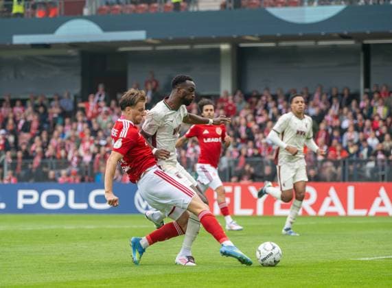 Fußball, Herren, Saison 2026 2027, DFB-Pokal (1. Runde), FC Energie Cottbus - FC Augsburg, v. l. Moritz Hannemann (Energie Cottbus), Chrislain Matsima (FC Augsburg), 22.08.2026, *** Soccer, Men s, 2026–2027 Season, DFB Cup First Round, FC Energie Cottbus vs. FC Augsburg, from left: Moritz Hannemann (Energie Cottbus), Chrislain Matsima (FC Augsburg), August 22, 2026, Copyright: xMatthiasxKochx