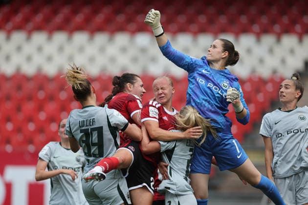 Johannes Stina , 1.FC Nürnberg-Wolfsburg , Google-Pixel Frauen Bundesliga , , Fußball , in dem Max Morlock Stadion in Nürnberg , Bayern , Deutschland . August 22 , 2026 . Photo by: Davide Elias IPA Photo Pressefoto DENL Copyright: xDavidexEliasx