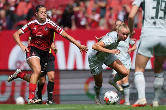 Laura Miller - Peddemors Ella , 1.FC Nürnberg-Wolfsburg , Google-Pixel Frauen Bundesliga , , Fußball , in dem Max Morlock Stadion in Nürnberg , Bayern , Deutschland . August 22 , 2026 . Photo by: Davide Elias IPA Photo Pressefoto DENL Copyright: xDavidexEliasx