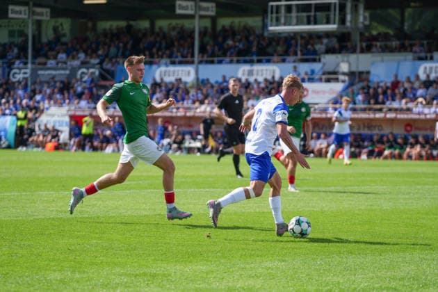 Deutschland: Fussball, NFV Krombacher Niedersachsenpokal, Viertelfinale, Hänsch-Arena, Emslandstadion, 3. Liga vs. Regionalliga Nord, SV Meppen vs. HSC Hannover: Vorlage von Dominique Domröse (SV Meppen, 2) zum 1:0 für Meppen. *** German Soccer, NFV Krombacher Lower Saxony Cup, Quarterfinals, Hänsch Arena, Emslandstadion, 3rd Division vs. Regionalliga Nord, SV Meppen vs. HSC Hannover; Assist by Dominique Domröse of SV Meppen; 2–1 in favor of Meppen Copyright: xMichelxWittex