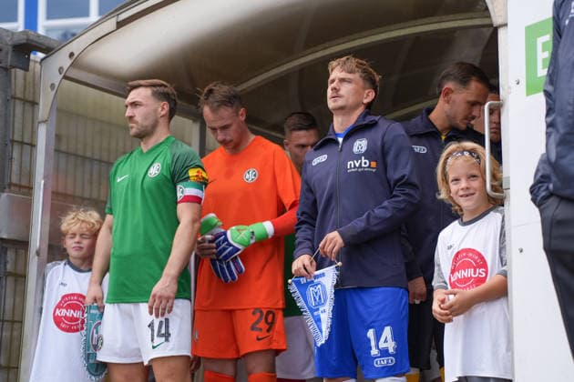 Deutschland: Fussball, NFV Krombacher Niedersachsenpokal, Viertelfinale, Hänsch-Arena, Emslandstadion, 3. Liga vs. Regionalliga Nord, SV Meppen vs. HSC Hannover: Thorben Deters (SV Meppen, 14) und Marcel Langer (HSC Hannover, 14) *** German Soccer, NFV Krombacher Lower Saxony Cup, Quarterfinals, Hänsch Arena, Emslandstadion, 3. Liga vs. Regionalliga Nord, SV Meppen vs. HSC Hannover Thorben Deters (SV Meppen), 14, and Marcel Langer (HSC Hannover), 14 Copyright: xMichelxWittex