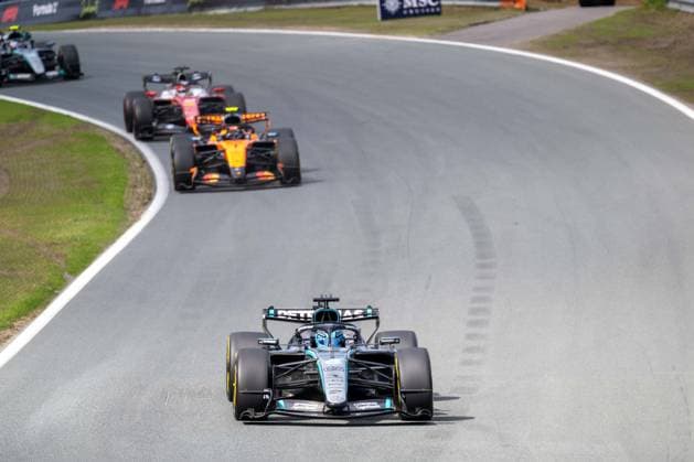 George Russell 63, Mercedes-AMG Petronas F1 Team , Lando Norris 1, McLaren Mastercard F1 Team, Grosser Preis von Netherlands, Motorsport, Herren, Formel 1, 22.08.2026 Zandvoort Niederlande Niederlande *** George Russell 63, Mercedes AMG Petronas F1 Team, Lando Norris 1, McLaren Mastercard F1 Team, Dutch Grand Prix, Motorsports, Men, Formula 1, August 22, 2026, Zandvoort, Netherlands, Netherlands Copyright: xkolbert-press MartinxWdziecznyx
