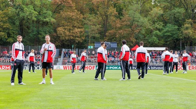 22.08.2026 - Fussball - Saison 2026 2027 - DFB Pokal Vereinspokal - 01. Runde: Viktoria Köln - 1. FC Nürnberg Nuernberg FCN ( Club ) - Sportfoto Zink DaMa - xdaxmax - regulations prohibit any use of photographs as image sequences and or quasi-video - Mannschaft Team des FCN bei Platzbesichtigung *** August 22, 2026 Soccer Season 2026–2027 DFB Cup Club Cup Round 1 Viktoria Cologne 1 FC Nuremberg Nuremberg FCN Club Sports Photo Zink DaMa xdaxmax regulations prohibit any use of photographs as image sequences and or quasi-video Team of FCN during a field inspection