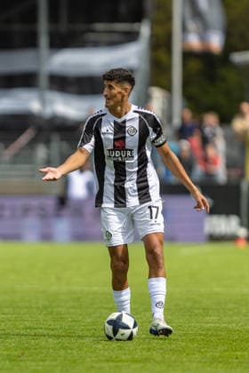 Freisteller Ali Odabas (VfR Aalen, 17) Mimik Gestik Verzweiflung keine Ansspielstation, GER, VfR Aalen vs. SG Eintracht Frankfurt II, Fussball, Herren, Regionalliga Suedwest, 3. Spieltag, Spielzeit 2026 2027, 22.08.2026, DFL DFB REGULATIONS PROHIBIT ANY USE OF PHOTOGRAPHS AS IMAGE SEQUENCES AND OR QUASI-VIDEO, GER, VfR Aalen vs. SG Eintracht Frankfurt II, Fussball, Herren, Regionalliga Suedwest, 3. Spieltag, Spielzeit 2026 2027, 22.08.2026 Aalen *** Cutout: Ali Odaba, VfR Aalen, 17; facial expressions and gestures of despair; no passing option; GER; VfR Aalen vs. SG Eintracht Frankfurt II; soccer; men s; Regionalliga Südwest; Matchday 3; 2026–2027 season, August 22, 2026, DFL and DFB regulations prohibit any use of photographs as image sequences and or quasi-video, GER, VfR Aalen vs. SG Eintracht Frankfurt II, Soccer, Men’s, Regionalliga Southwest, Matchday 3, 2026–2027 season, August 22, 2026, Aalen Copyright: xEibner-Pressefoto JanixPlessx EP_JPL