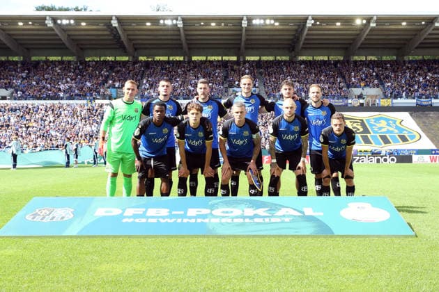 22.08.2026, xrekx, Fussball DFB Pokal 1.Runde, 1.FC Saarbruecken - Hertha BSC Berlin v.l. FCS Teamfoto (DFL DFB REGULATIONS PROHIBIT ANY USE OF PHOTOGRAPHS as IMAGE SEQUENCES and or QUASI-VIDEO) Saarbruecken *** August 22, 2026, xrekx, Soccer, DFB Cup, 1st Round, 1 FC Saarbrücken vs. Hertha BSC Berlin FCS Team Photo DFL DFB REGULATIONS PROHIBIT ANY USE OF PHOTOGRAPHS as IMAGE SEQUENCES and or QUASI-VIDEO Saarbrücken