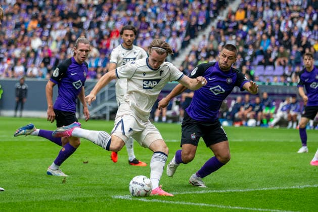 GER, Aue, Fussball, DFB-Pokal, 1. Hauptrunde, FC Erzgebirge Aue vs. TSG 1899 Hoffenheim im Bild v.l.: Patrick Wimmer (TSG Hoffenheim 08), Schuss zum 1:0 Treffer 22.08.2026, EINS Erzgebirgsstadion Aue DFB REGULATIONS PROHIBIT ANY USE OF PHOTOGRAPHS AS IMAGE SEQUENCES AND OR QUASI-VIDEO, *** GER, Aue, Soccer, DFB Cup, 1st Round, FC Erzgebirge Aue vs. TSG 1899 Hoffenheim (pictured, from left: Patrick Wimmer, TSG Hoffenheim 08), shot leading to the 1-0 goal, August 22, 2026, EINS Erzgebirgsstadion Aue DFB REGULATIONS PROHIBIT ANY USE OF PHOTOGRAPHS AS IMAGE SEQUENCES AND OR QUASI-VIDEO, Copyright: HMBxMedia PaulxFritz