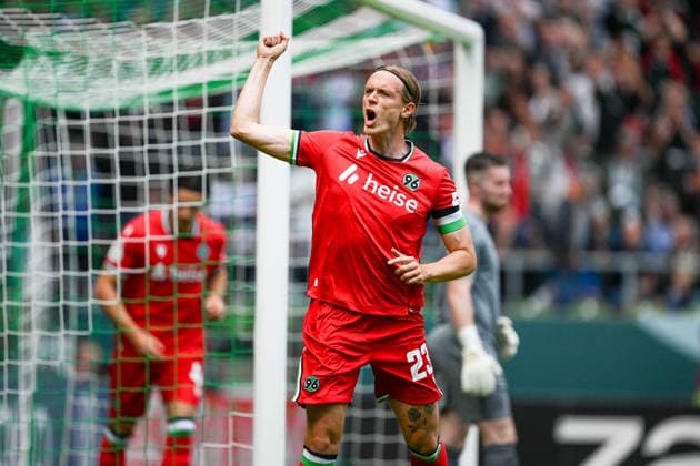 DFB Pokal 26 27 - SV Hemelingen - Hannover 96 am 22.08.2026 im Weserstadion in Bremen Jubel, Torjubel, Torschuetze, Torschütze Stefan Teitur Poroarson (Hannover) jubelt nach seinem Tor zum 0:1 *** DFB Cup 26-27: SV Hemelingen vs. Hannover 96 on August 22, 2026, at the Weserstadion in Bremen. Cheers, goal celebrations, goal scorers—goal scorer Stefan Teitur Poroarson of Hannover celebrates after scoring the 0-1 goal. MT