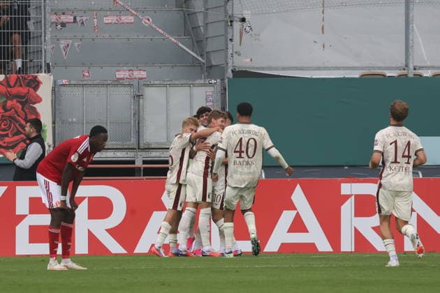 Augsburger Torjubel Fussball DFB-Pokal 1. Hauptrunde 2026 2027 FC Energie Cottbus - FC Augsburg *** Augsburg Goal Celebration: Soccer, DFB Cup, 1st Main Round, 2026–2027, FC Energie Cottbus vs. FC Augsburg