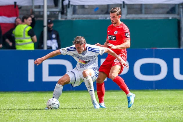 2026.08.22, xkwix, Fußball, DFB-Pokal, MSV Duisburg - SV Elversberg, Schauinsland-Reisen-Arena, 1.Runde, Saison 2026 2027: Lukas Petkov (SV Elversberg 25) im Zweikampf gegen Aljaz Casar (MSV Duisburg 8) DFB regulations prohibit any use of photographs as image sequences and or quasi-video. Photo: xKamilxWilkowskixPressefotoKochx Nordrhein-Westfalen Deutschland *** August 22, 2026, xkwix, Soccer, DFB Cup, MSV Duisburg vs. SV Elversberg, Schauinsland Reisen Arena, Round 1, 2026–2027 Season: Lukas Petkov of SV Elversberg, No. 25, in a tackle against Aljaz Casar of MSV Duisburg, No. 8. DFB regulations prohibit any use of photographs as image sequences and or quasi-video. Photo: xKamilxWilkowskixPressefotoKochx, North Rhine-Westphalia, Germany