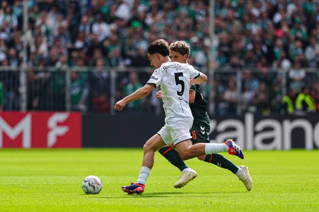 Julien Gründker (Lüneburger SK Hansa, 05), Jens Stage (SV Werder Bremen, 06) GER, Lüneburger SK Hansa vs. SV Werder Bremen, Fußball, DFB-Pokal, 1. Runde, Saison 2026 2027, 22.08.2026 GER, Lüneburger SK Hansa vs. SV Werder Bremen, Fußball, DFB-Pokal, 1. Runde, Saison 2026 2027, 22.08.2026 Hamburg *** Julien Gründker, Lüneburger SK Hansa, 05; Jens Stage, SV Werder Bremen, 06 (GER); Lüneburger SK Hansa vs. SV Werder Bremen, Soccer, DFB Cup, 1st Round, 2026–2027 Season, August 22, 2026 GER, Lüneburger SK Hansa vs. SV Werder Bremen, Soccer, DFB Cup, 1st Round, 2026–2027 Season, August 22, 2026 Hamburg Copyright: xEibner-Pressefoto MarcelxvonxFehrnx EP_MFN