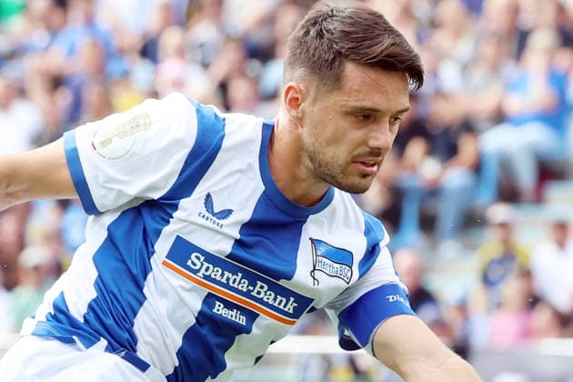 22.08.2026, xrekx, Fussball DFB Pokal 1.Runde, 1.FC Saarbruecken - Hertha BSC Berlin v.l. Josip Brekalo (Hertha BSC) (DFL DFB REGULATIONS PROHIBIT ANY USE OF PHOTOGRAPHS as IMAGE SEQUENCES and or QUASI-VIDEO) Saarbruecken *** August 22, 2026, xrekx, Soccer DFB Cup First Round, 1 FC Saarbrücken vs. Hertha BSC Berlin, featuring Josip Brekalo, Hertha BSC. DFL and DFB regulations prohibit any use of photographs as image sequences and or quasi-video. Saarbrücken