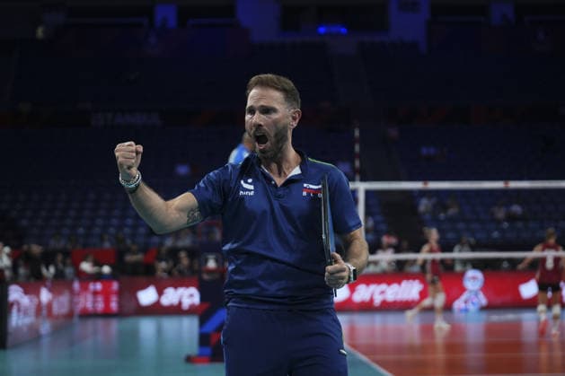 Germany v Slovenia - CEV Women s European Volleyball Championship ISTANBUL, TURKIYE - AUGUST 22: Slovenia s head coach Orefice Alessandro celebrates during their Pool A opening match of the 2026 CEV Women s European Volleyball Championship at Sinan Erdem Sports Hall in Istanbul, Turkiye, on August 22, 2026. Bunyamin Celik Anadolu Istanbul Turkey. Editorial use only. Please get in touch for any other usage.  Copyright: x2026xAnadoluxBunyaminxCelikx