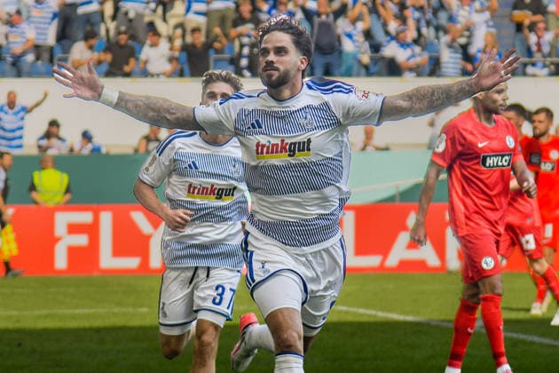 Lex Tyger Lobinger (Duisburg 9) jubelt nach dem Tor zum 1:1 22.08.2026 ¢ Fussball ¢ MSV Duisburg vs SV Elversberg ¢ DFB-Pokal, Schauinsland-Reisen-Arena, Duisburg, DFB DFL REGULATIONS PROHIBIT ANY USE OF PHOTOGRAPHS AS IMAGE SEQUENCES AND OR QUASI-VIDEO NRW Germany *** Lex Tyger Lobinger of Duisburg 9 celebrates after scoring a goal on 1 1 22 08 2026 ¢ Soccer ¢ MSV Duisburg vs. SV Elversberg ¢ DFB Cup, Schauinsland Reisen Arena, Duisburg, DFB DFL regulations prohibit any use of photographs as image sequences and or quasi-video. NRW, Germany Copyright: xpepphotox xHorstxMauelshagenx pep00321, pep_20260822_hm