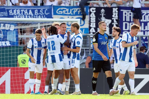 22.08.2026, xrekx, Fussball DFB Pokal 1.Runde, 1.FC Saarbruecken - Hertha BSC Berlin v.l. Paul Seguin (Hertha BSC) erzielt das Tor, Treffer, scores the goal zum 0:1 (DFL DFB REGULATIONS PROHIBIT ANY USE OF PHOTOGRAPHS as IMAGE SEQUENCES and or QUASI-VIDEO) Saarbruecken *** August 22, 2026, xrekx, Soccer DFB Cup 1st Round, 1 FC Saarbrücken vs. Hertha BSC Berlin – Paul Seguin of Hertha BSC scores the goal, making the score 0–1. DFL and DFB regulations prohibit any use of photographs as image sequences and or quasi-video. Saarbrücken