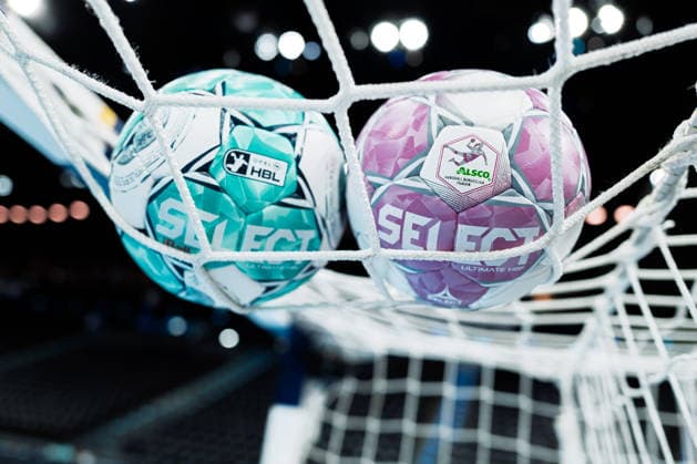 Muenchen: HBF Super Cup 2026 - HSG Blomberg-Lippe - Borussia Dortmund Select Spielball der HBL und HBF, Select Ultimate, Ball, Opel HBL, Alsco HBF Muenchen SAP Garden Bayern Deutschland *** Munich HBF Super Cup 2026 HSG Blomberg Lippe Borussia Dortmund Select HBL and HBF Official Game Ball, Select Ultimate, Ball, Opel HBL, Alsco HBF Munich SAP Garden Bavaria Germany