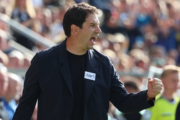 22.08.2026, xrekx, Fussball DFB Pokal 1.Runde, 1.FC Saarbruecken - Hertha BSC Berlin v.l. Argirios Giannikis Trainer (1.FC Saarbruecken) gibt Anweisungen, gestikuliert, mit den Armen gestikulieren gives instructions, gesticulate (DFL DFB REGULATIONS PROHIBIT ANY USE OF PHOTOGRAPHS as IMAGE SEQUENCES and or QUASI-VIDEO) Saarbruecken *** August 22, 2026, xrekx, Soccer DFB Cup 1st Round, 1. FC Saarbrücken vs. Hertha BSC Berlin. Argirios Giannikis, coach of 1. FC Saarbrücken, gives instructions, gesticulates with his arms, gesticulating DFL DFB REGULATIONS PROHIBIT ANY USE OF PHOTOGRAPHS as IMAGE SEQUENCES and or QUASI-VIDEO Saarbrücken