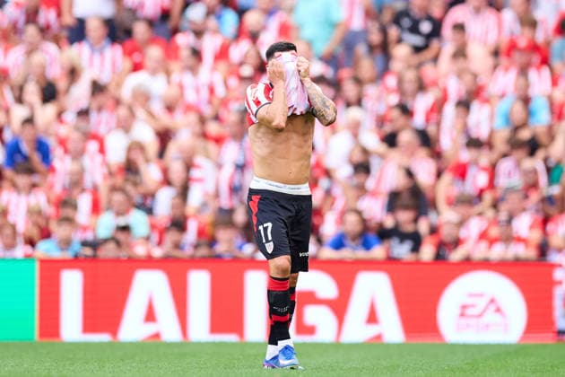 August 22, 2026, Bilbao, Vizcaya, SPAIN: Yuri Berchiche of Athletic Club reacts during the LaLiga EA Sports match between Athletic Club and Sevilla FC at San Mames on August 22, 2026, in Bilbao, Spain. Athletic Club V Sevilla FC - LaLiga EA Sports  - ZUMAa181 20260822_zaa_a181_119 Copyright: xRicardoxLarreinax