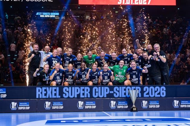 HSG Blomberg-Lippe (GER) vs. Borussia Dortmund (GER), Handball, 1. Handball Bundesliga Frauen, Rexel Supercup 2026, Saison 2026 2027, Muenchen, 22.08.2026 Die Spielerinnen der HSG Blomberg-Lippe (GER) jubeln nach dem Sieg des Rexel Supercup 2026 Muenchen SAP Garden Deutschland *** HSG Blomberg Lippe GER vs. Borussia Dortmund GER, Handball, Women s Handball Bundesliga 1, 2026 Rexel Supercup, 2026–2027 Season, Munich, August 22, 2026 The players of HSG Blomberg Lippe GER celebrate after winning the 2026 Rexel Supercup at SAP Garden in Munich, Germany