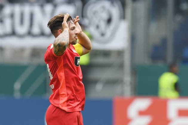 Torschuetze Luca Schnellbacher ( SV 07 Elversberg, 24 ) jubelt ueber sein Tor zum 1 : 0. GER, MSV Duisburg vs SV 07 Elversberg, Fussball, DFB Pokal Erste Runde, Spielzeit 2026 2027, 22.08.2026 DFL REGULATIONS PROHIBIT ANY USE OF PHOTOGRAPHS AS IMAGE SEQUENCES AND OR QUASI-VIDEO GER, MSV Duisburg vs SV 07 Elversberg, Fussball, DFB Pokal Erste Runde, Spielzeit 2026 2027, 22.08.2026 Duisburg *** Goal scorer Luca Schnellbacher of SV 07 Elversberg, 24, celebrates his goal to make it 1–0, GER, MSV Duisburg vs. SV 07 Elversberg, Soccer, DFB Cup First Round, 2026–2027 season, August 22, 2026. DFL regulations prohibit any use of photographs as image sequences and or quasi-video. GER, MSV Duisburg vs. SV 07 Elversberg, soccer, DFB Cup First Round, 2026–2027 Season, August 22, 2026, Duisburg Copyright: xEibner-Pressefoto ThomasxThienelx EP_TTL